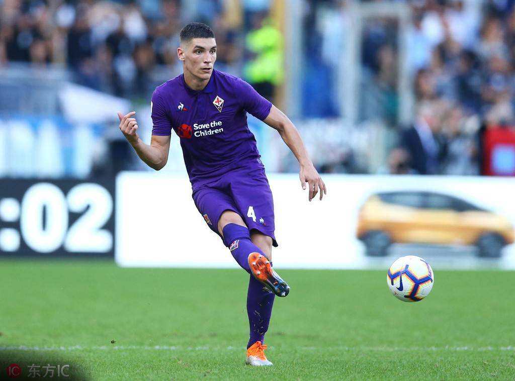 都出席的背 都出席的背