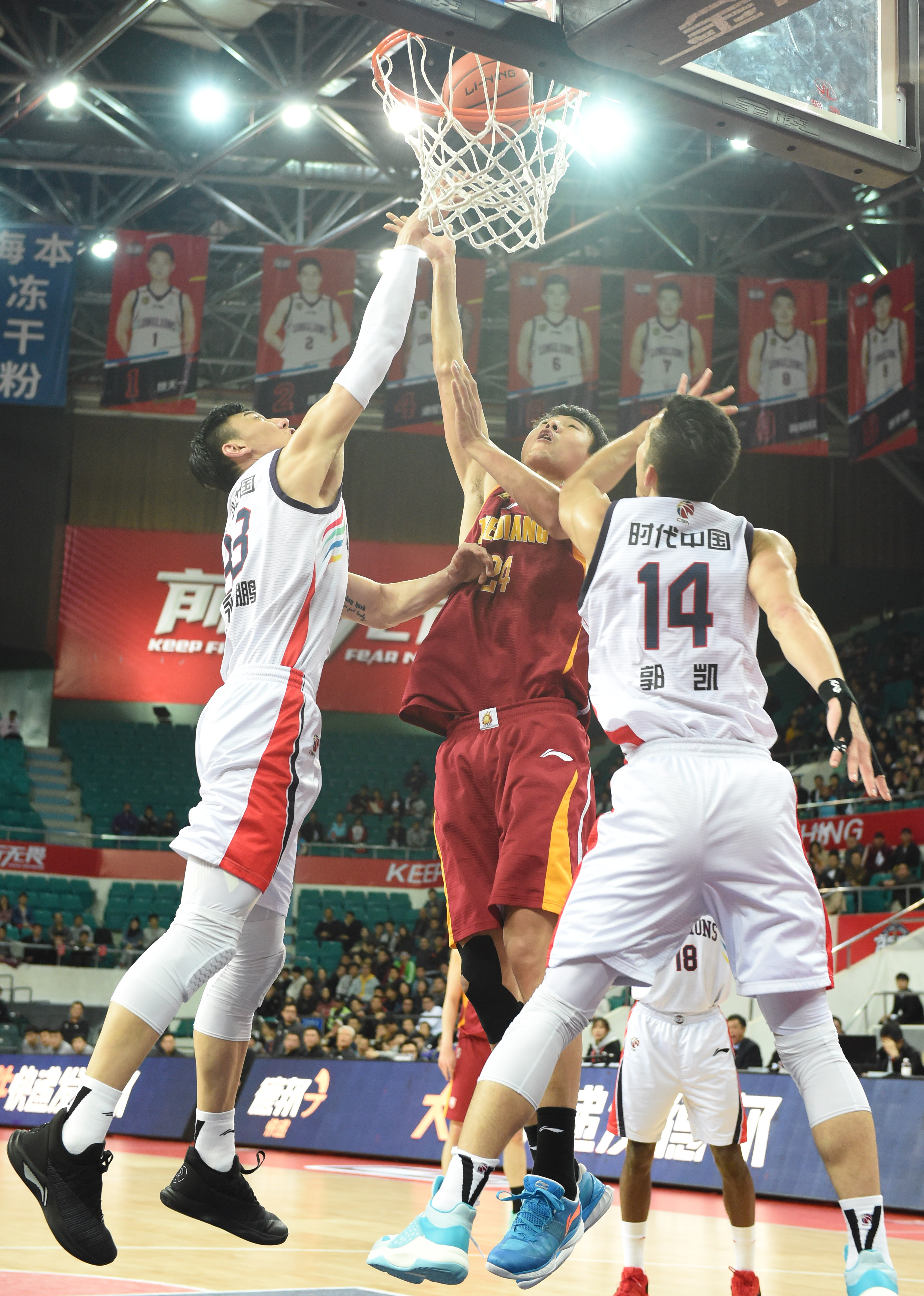 豪华数据仍 豪华数据仍